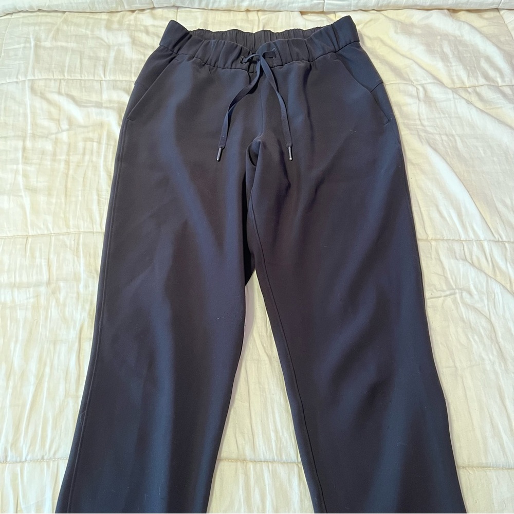 Lululemon on the fly 7/8 pants black size 4